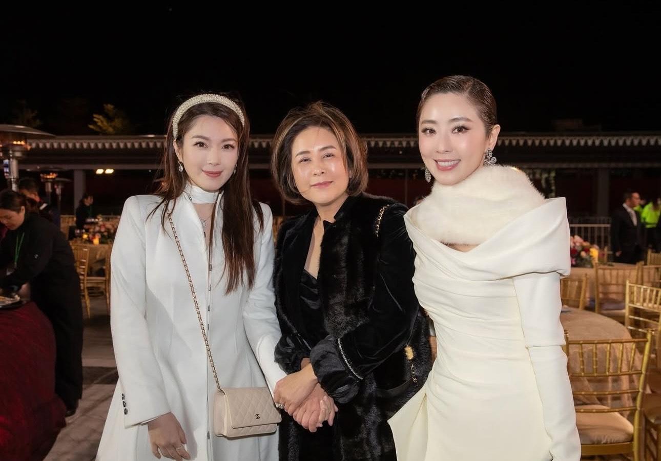 久未露面的苟芸慧,亦罕有現身。