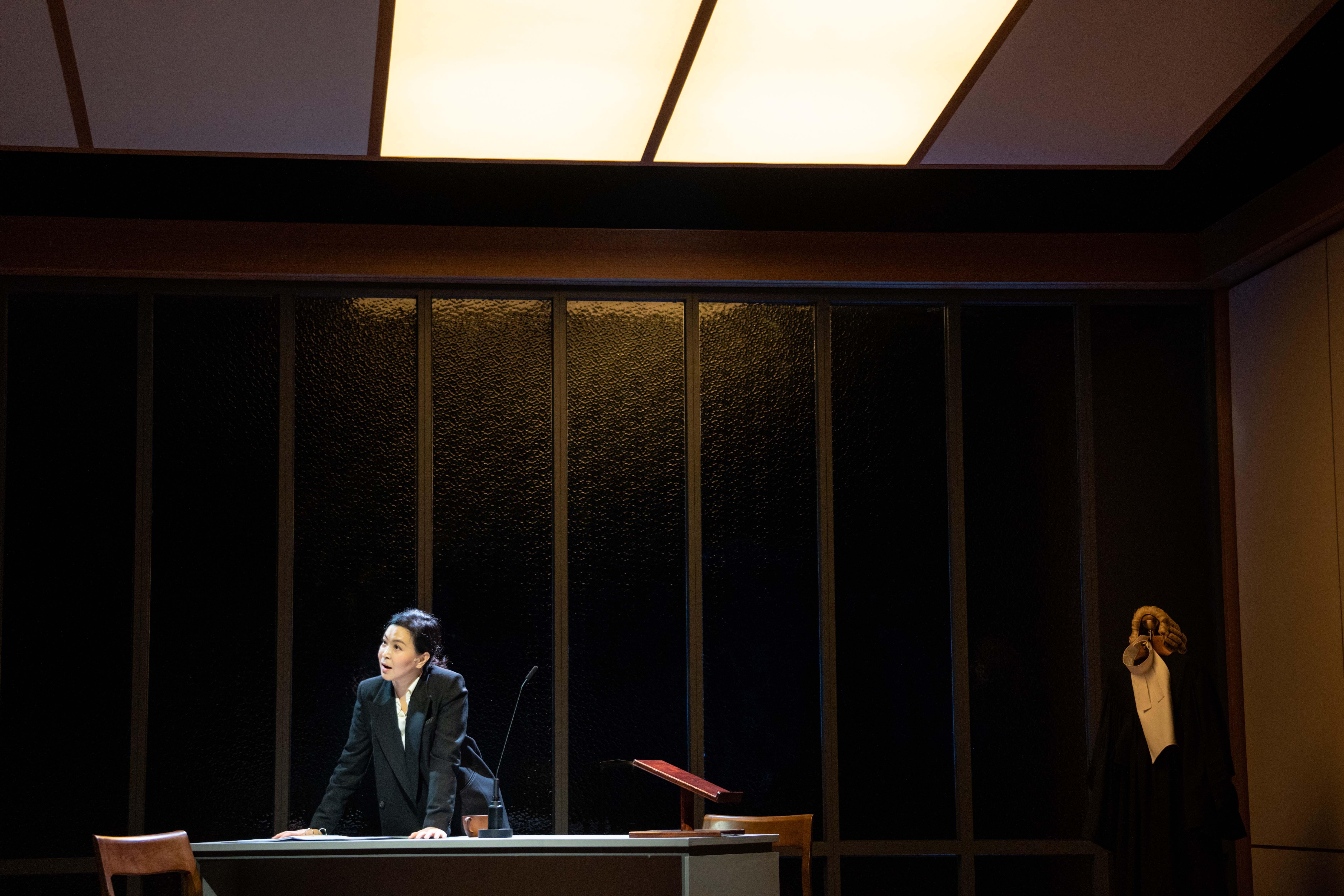 蘇玉華在獨腳戲《完美證供》按不同時段不停轉換角色,絕不簡單。(大會攝影Carmen So)