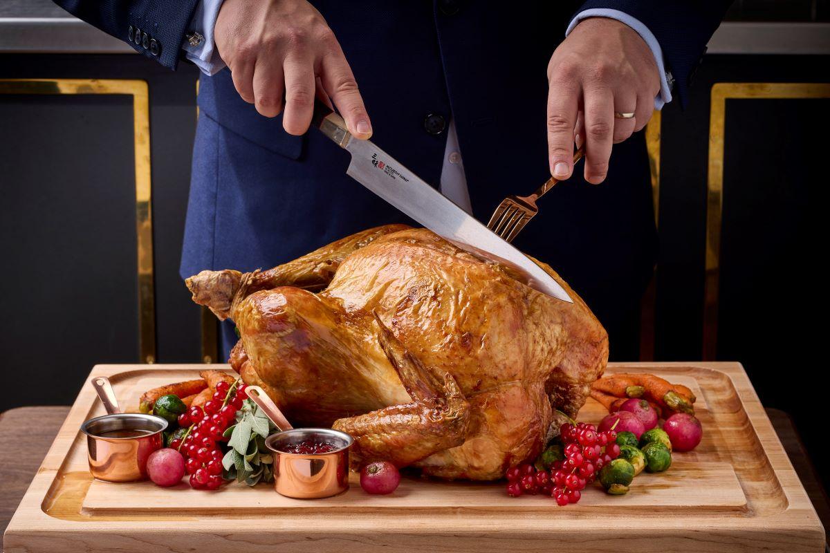 栗子釀原隻火雞配傳統火雞汁及紅桑莓醬