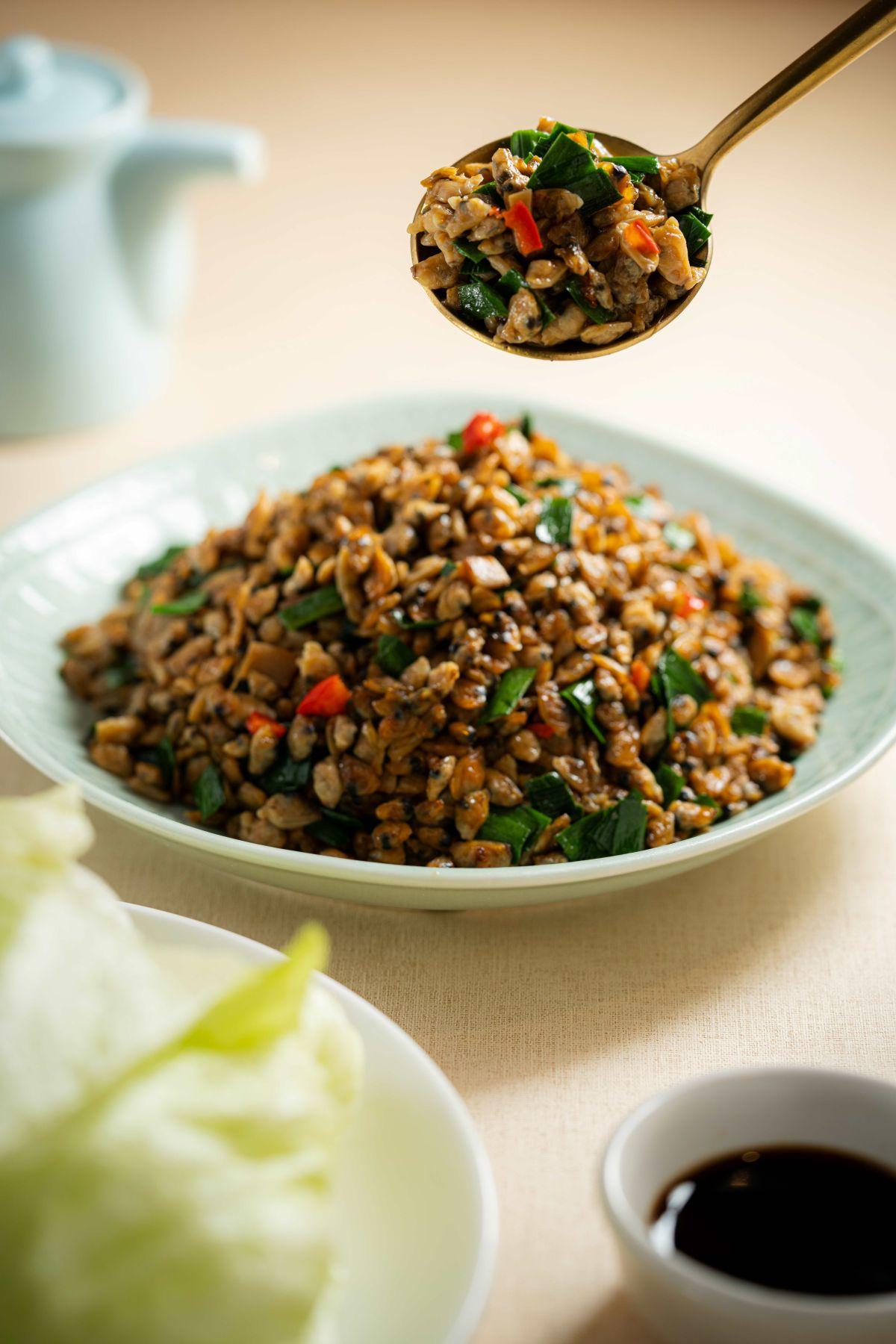 潮汕紅肉米生菜包