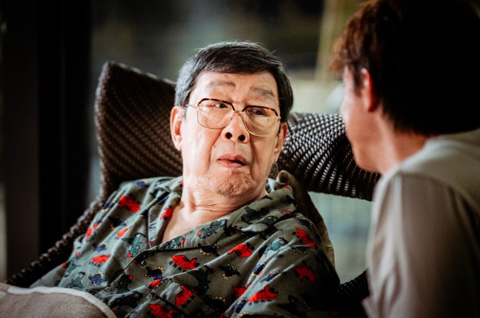 胡楓拍海報當日也湊熱鬧,講了一個關於麻雀的由來故事。