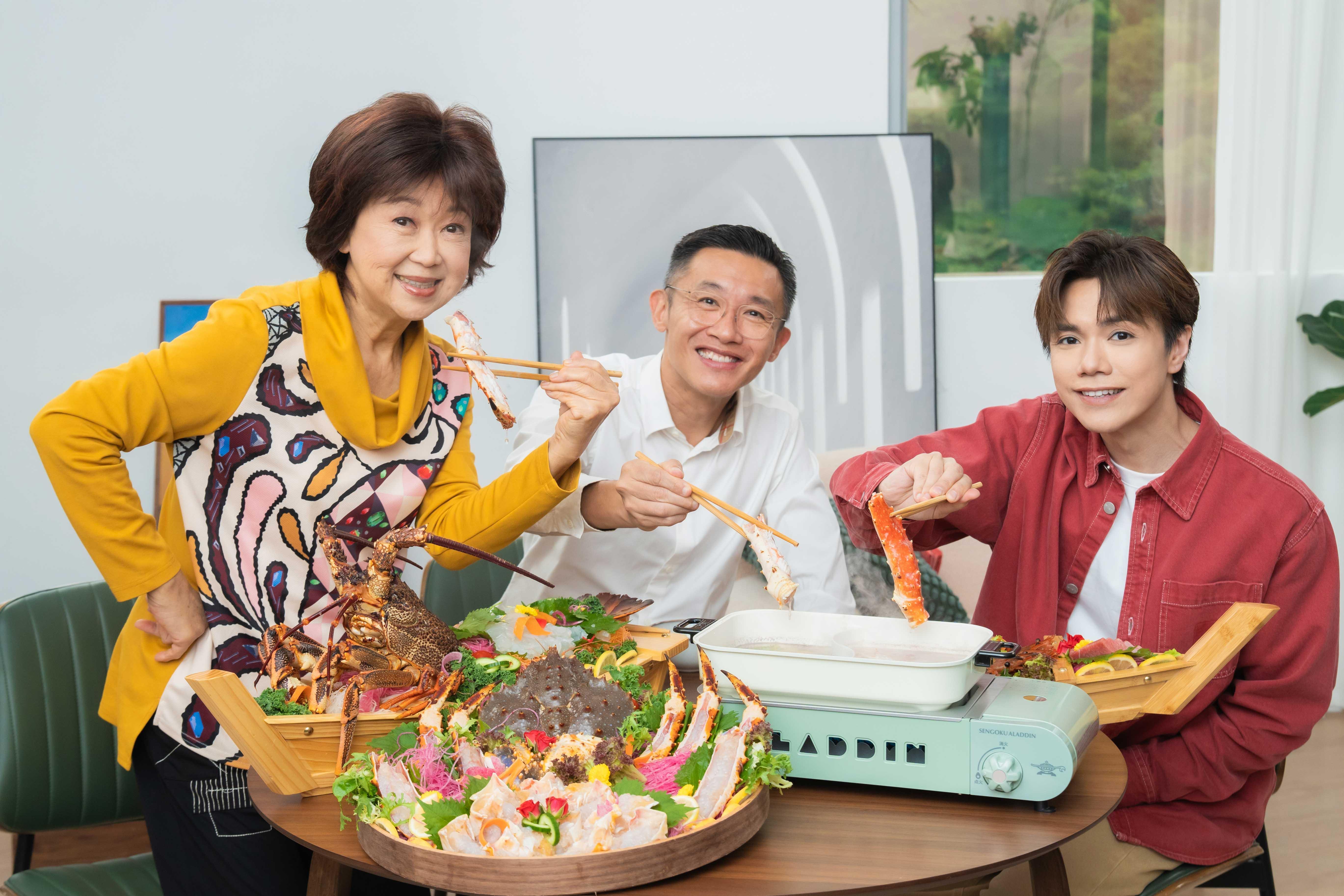 「香港街市」邀得張敬軒擔任代言人與朱咪咪拍廣告。