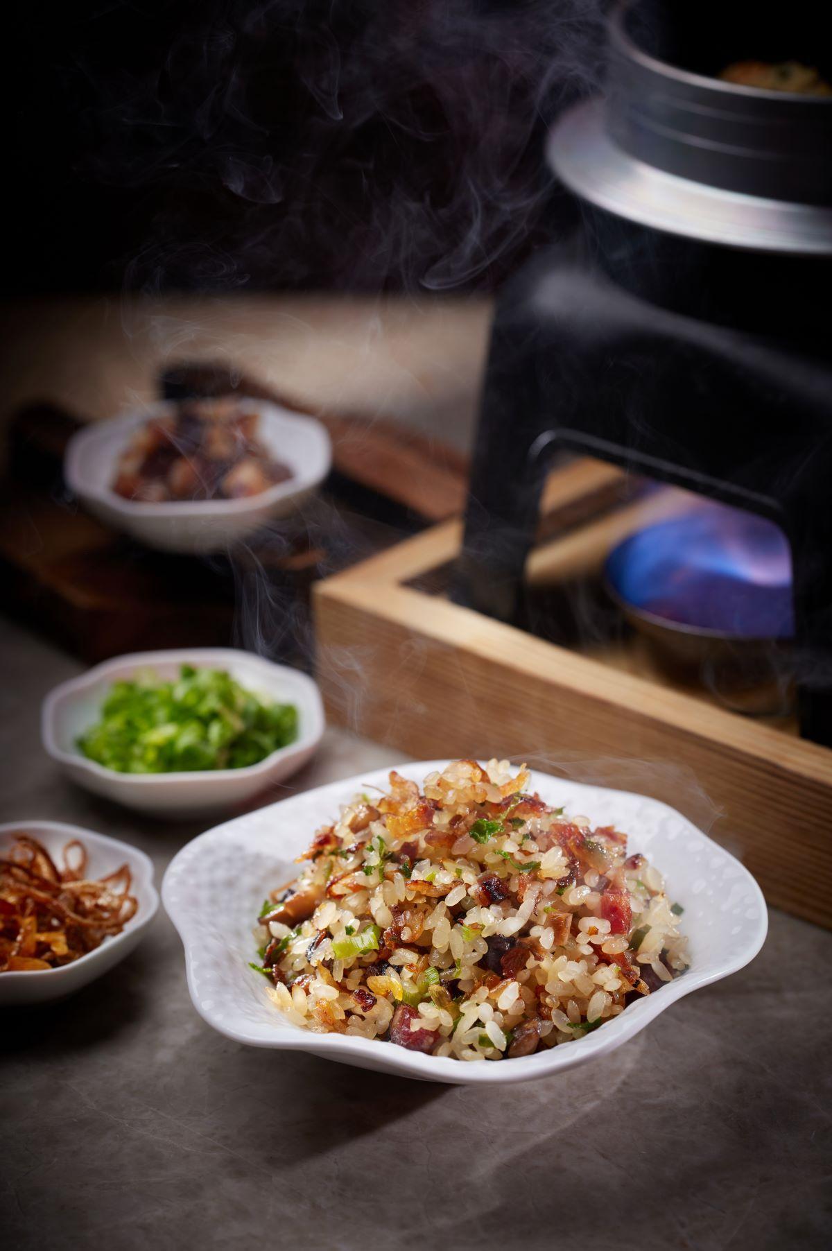 葱香櫻花蝦臘肉炊飯$220