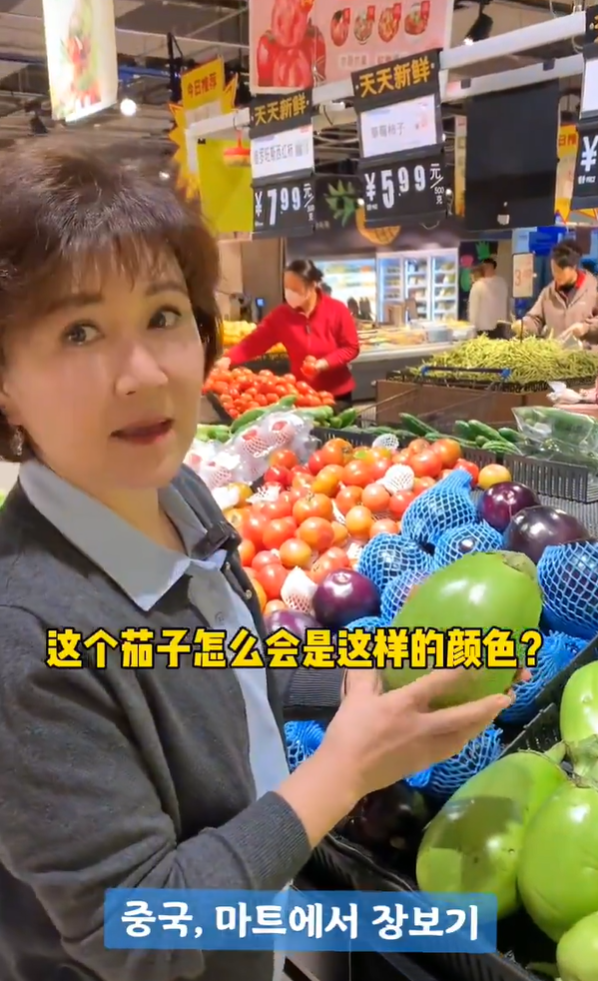 阿珠媽在內地超市掃貨,滿載而歸。(互聯網)