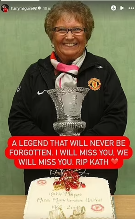 不少效力曼聯現役球員及名宿均致以深切哀悼