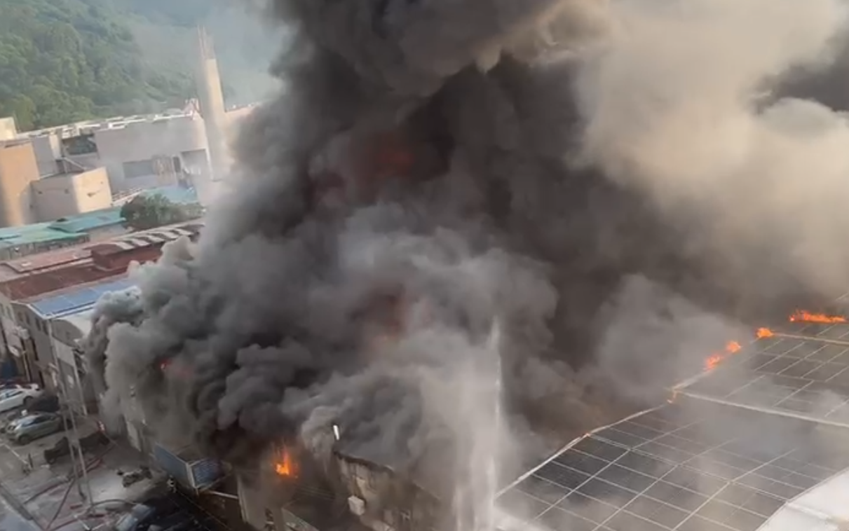 黃竹坑深灣道船廠大火(南區之友 2.0fb)