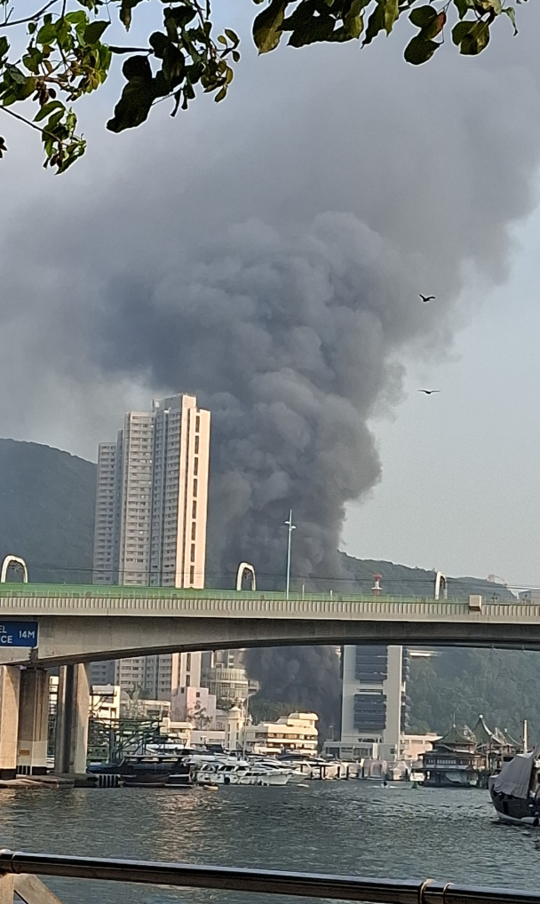 黃竹坑深灣道船廠大火(南區之友 2.0fb)