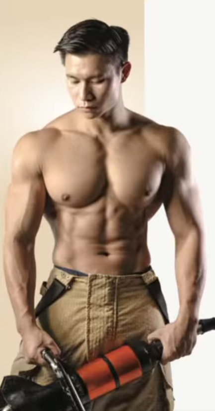 消防處月曆2025面世 消防員赤膊上陣大騷肌肉|Ray Online