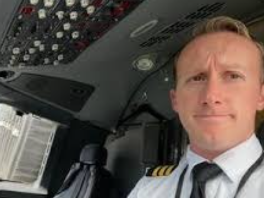 機師@perchpoint指開飛行模式是有必要的,但原因並非會導致墜機。(互聯網)