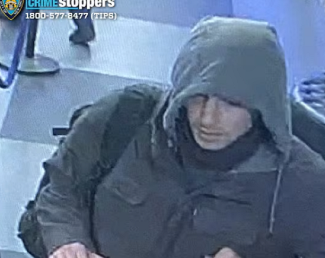 警方早前公布曼吉奧照片。(網上圖片)