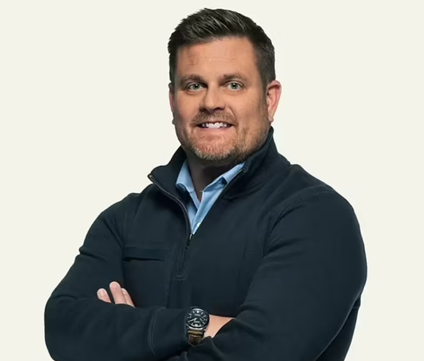 「聯合健康保險」50歲行政總裁湯普森遭人從後行刑式開槍射殺。(網上圖片)