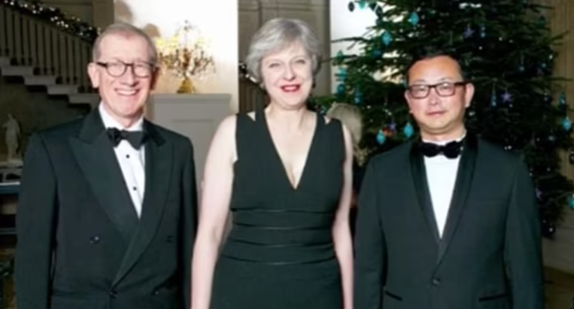 楊騰波與前首相文翠珊合照(網上圖片)