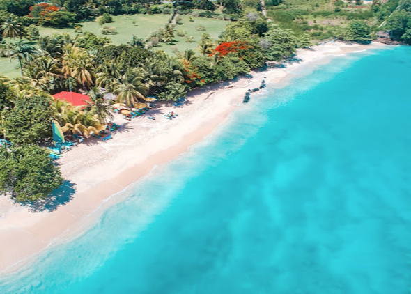 「天堂沙灘」(Paradise Beach)是卡里亞庫島(Carriacou)名勝。(互聯網)