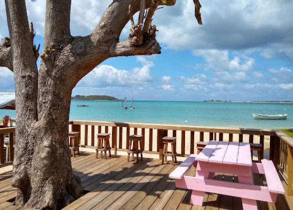 「天堂沙灘」(Paradise Beach)是卡里亞庫島(Carriacou)名勝。(互聯網)