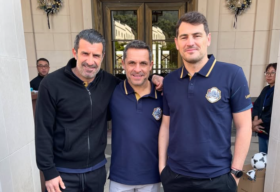 費高上載比賽、簽名會、與足總主席霍啟山聚餐、以及到高爾夫球場玩樂的相片。(費高IG)