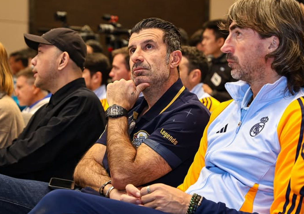 費高上載比賽、簽名會、與足總主席霍啟山聚餐、以及到高爾夫球場玩樂的相片。(費高IG)