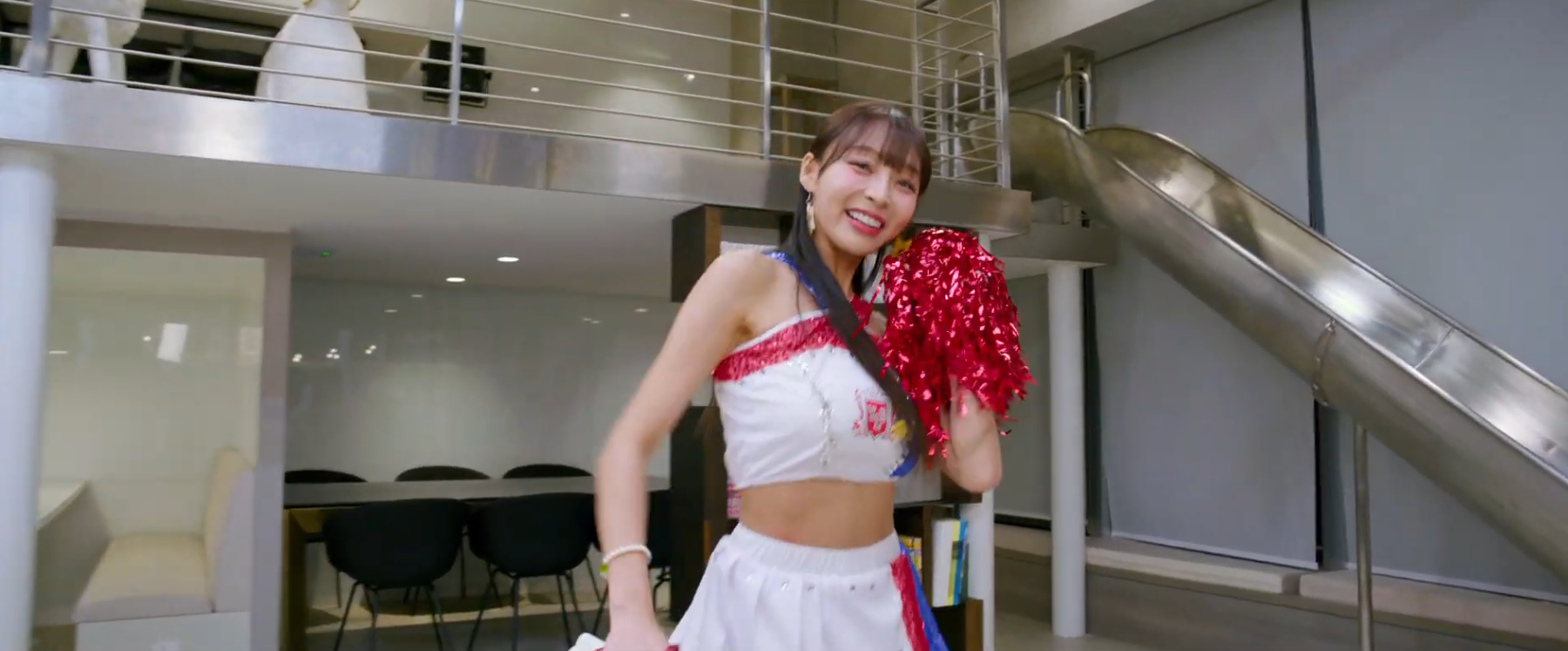 台灣啦啦隊女神林襄亦有登場。