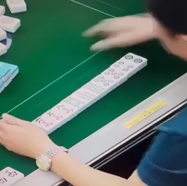 及後男子繼而叫糊及最終食糊