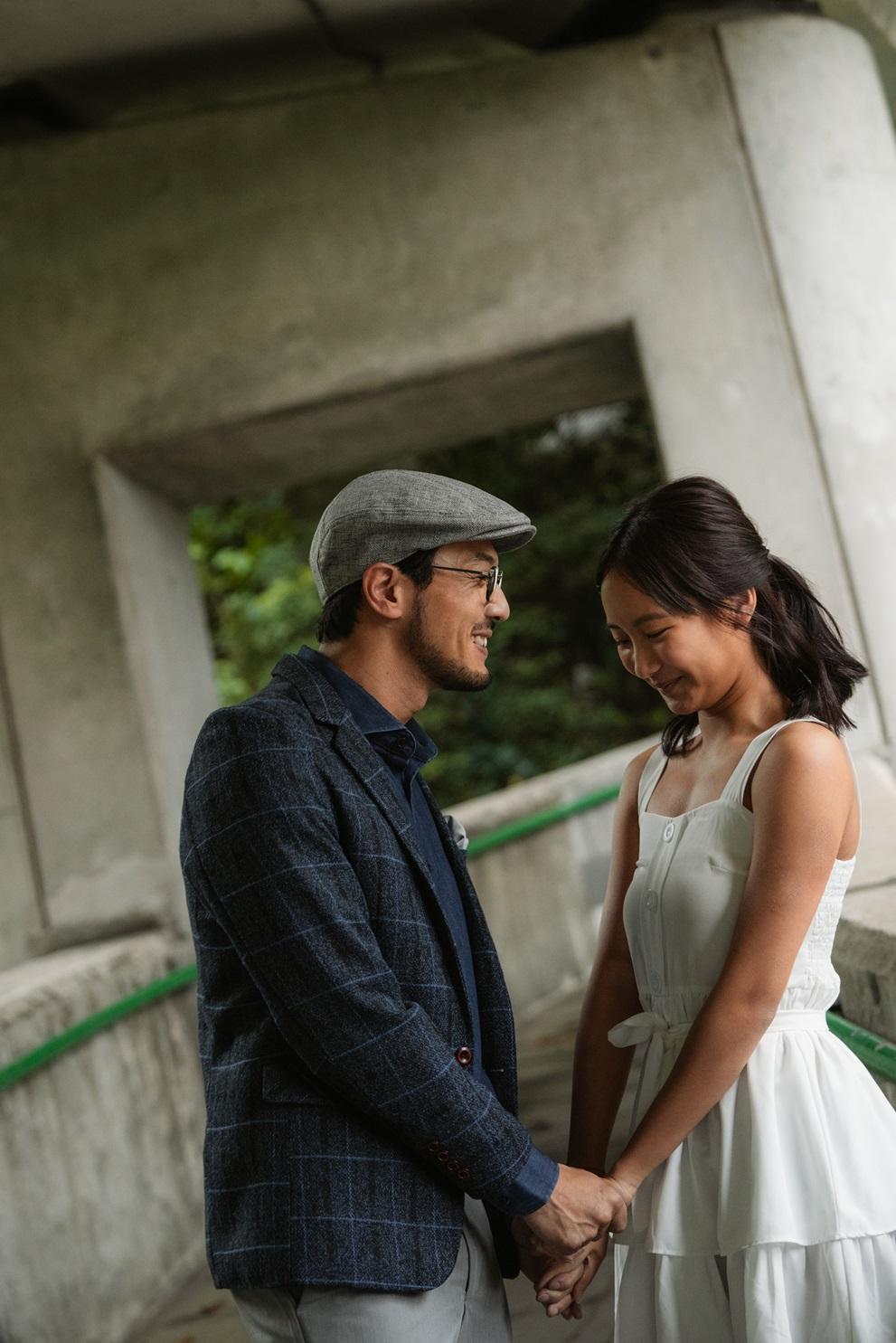 Marf邱彥筒在電影《寄了一整個春天》向栢天男獻螢幕初吻。