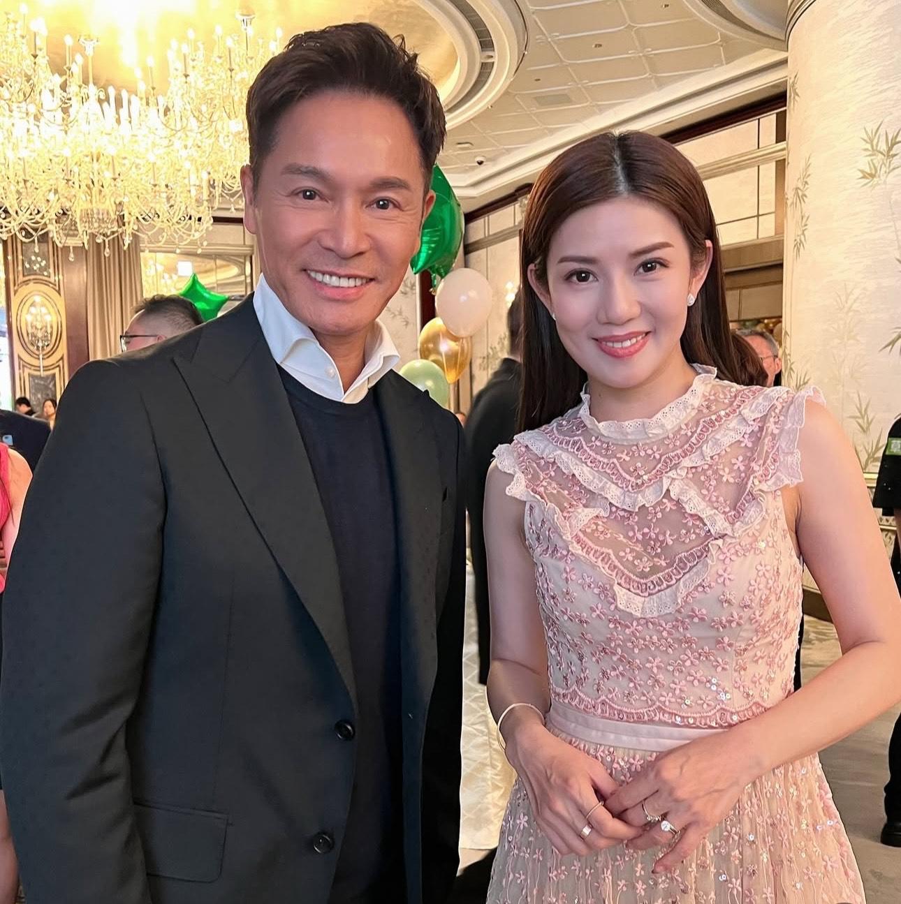 張美妮擔任晚宴司儀,索爆靚樣相當搶眼。