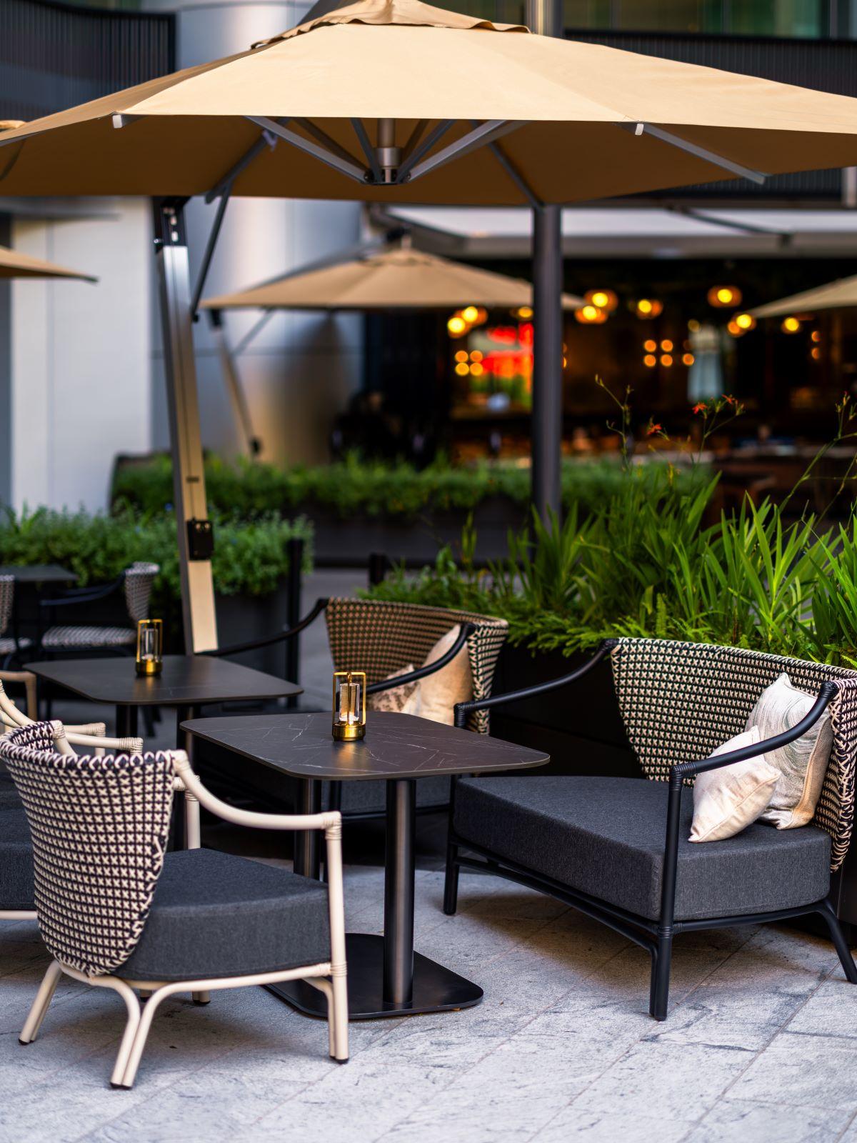 露天雅座近1,000平方呎,是寵物友好的理想地方。