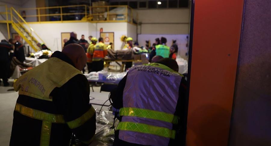 3國合共派出4架救援直升機,以及超過120人參與救援工作。(X)