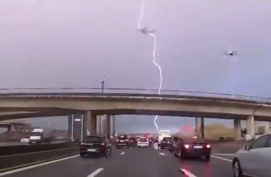 機師評估後認為無需返航,最終安全抵達目的地卡達。(X)