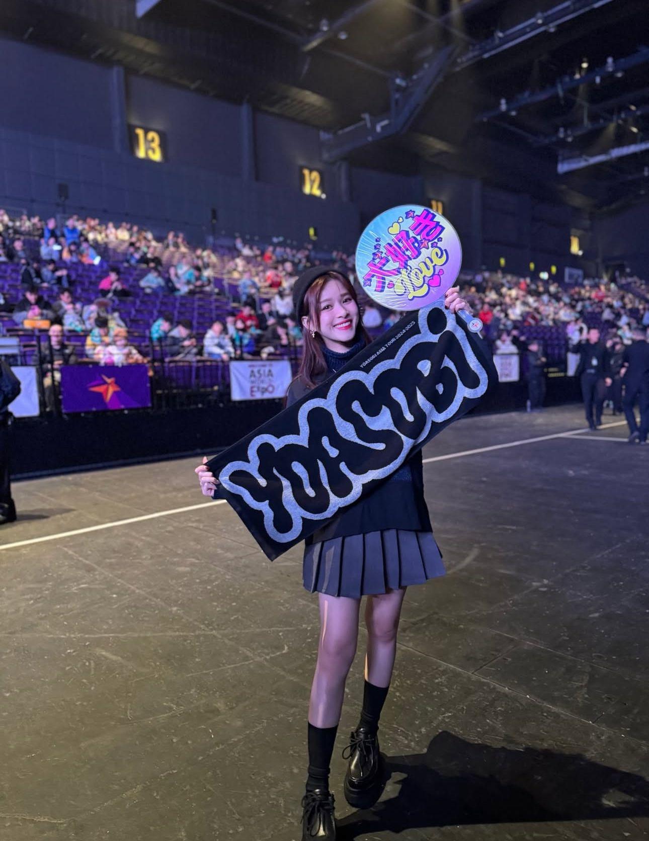 李蔓瑩毒足兩晚。