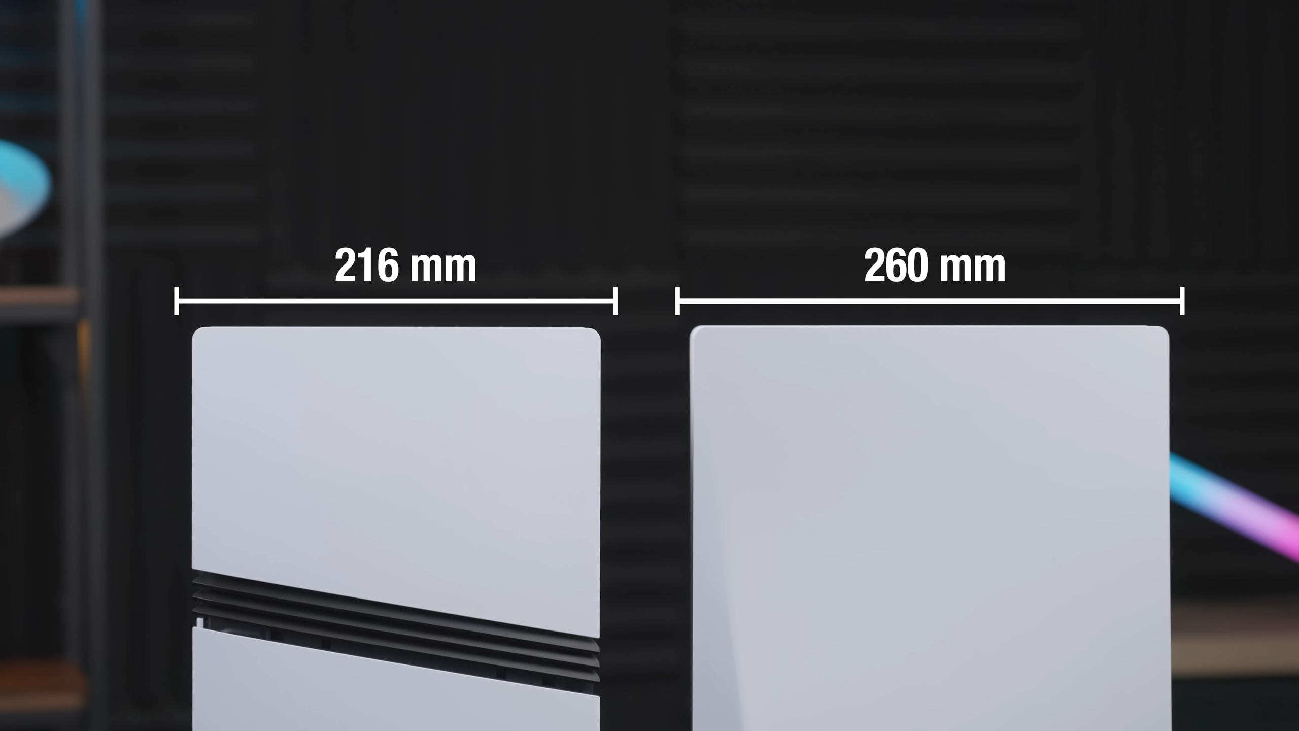 PS5 Pro機身比原版PS5更細。