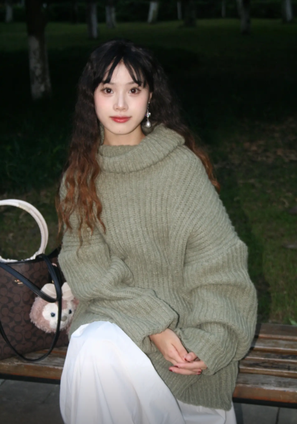 朱同學的題目名為人物女青年頭像。