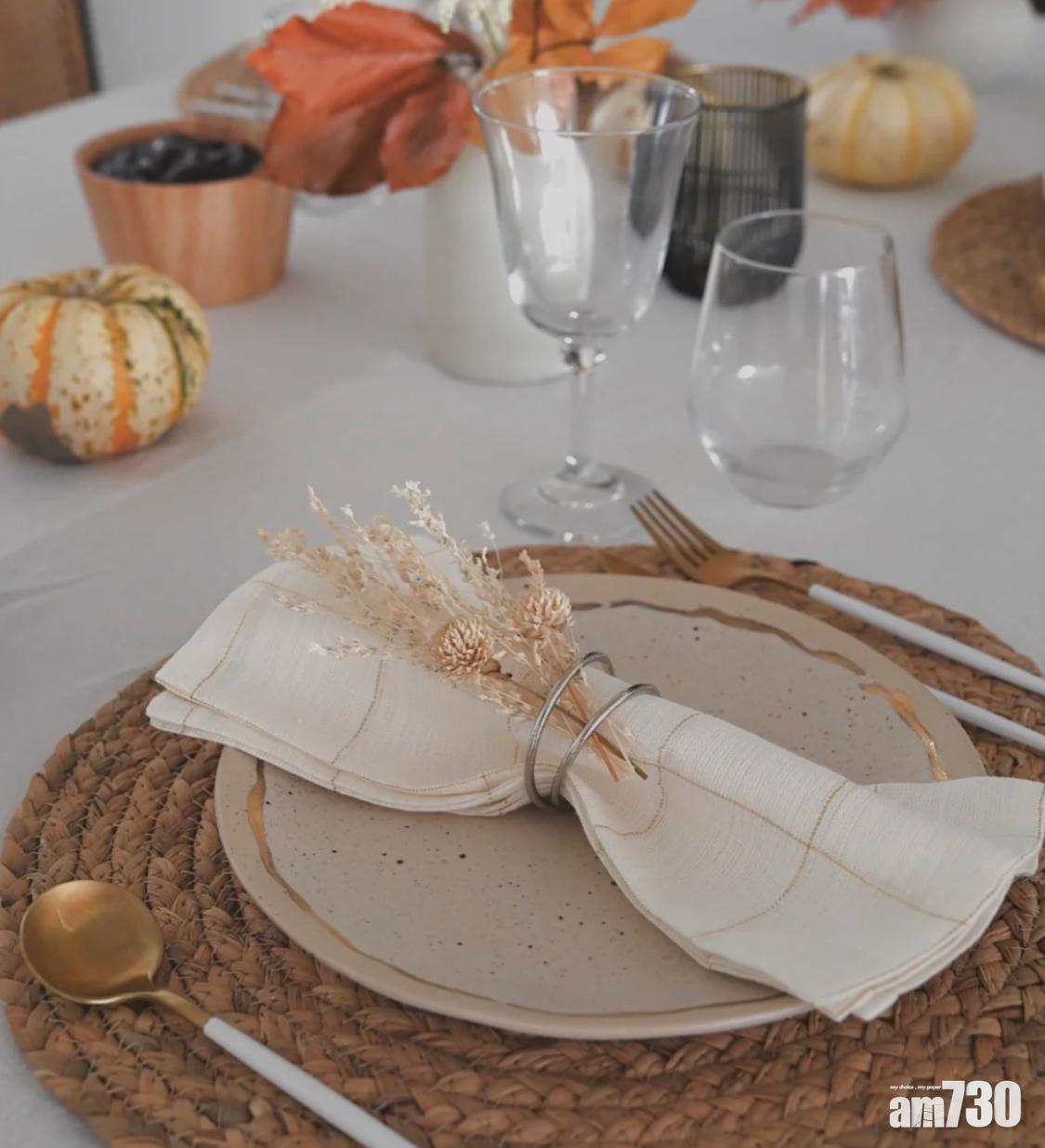 選用同色系的餐具便沒有違和感。