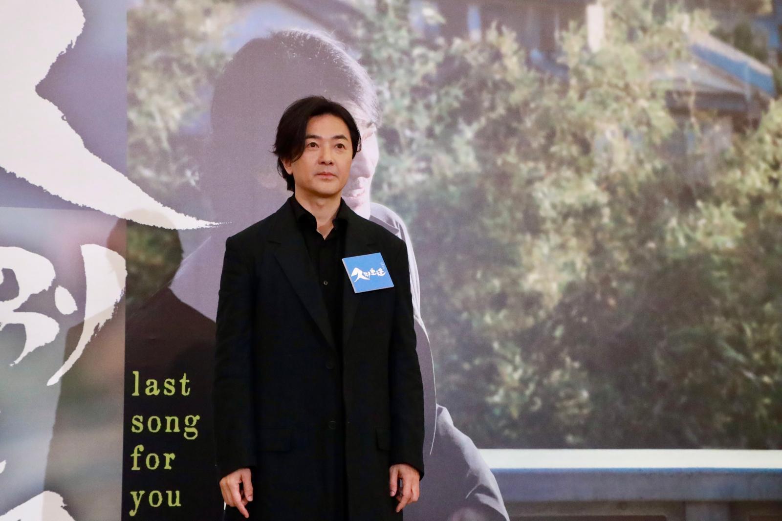 談到票房理想如何答謝影迷,伊健說交給Ian處理。