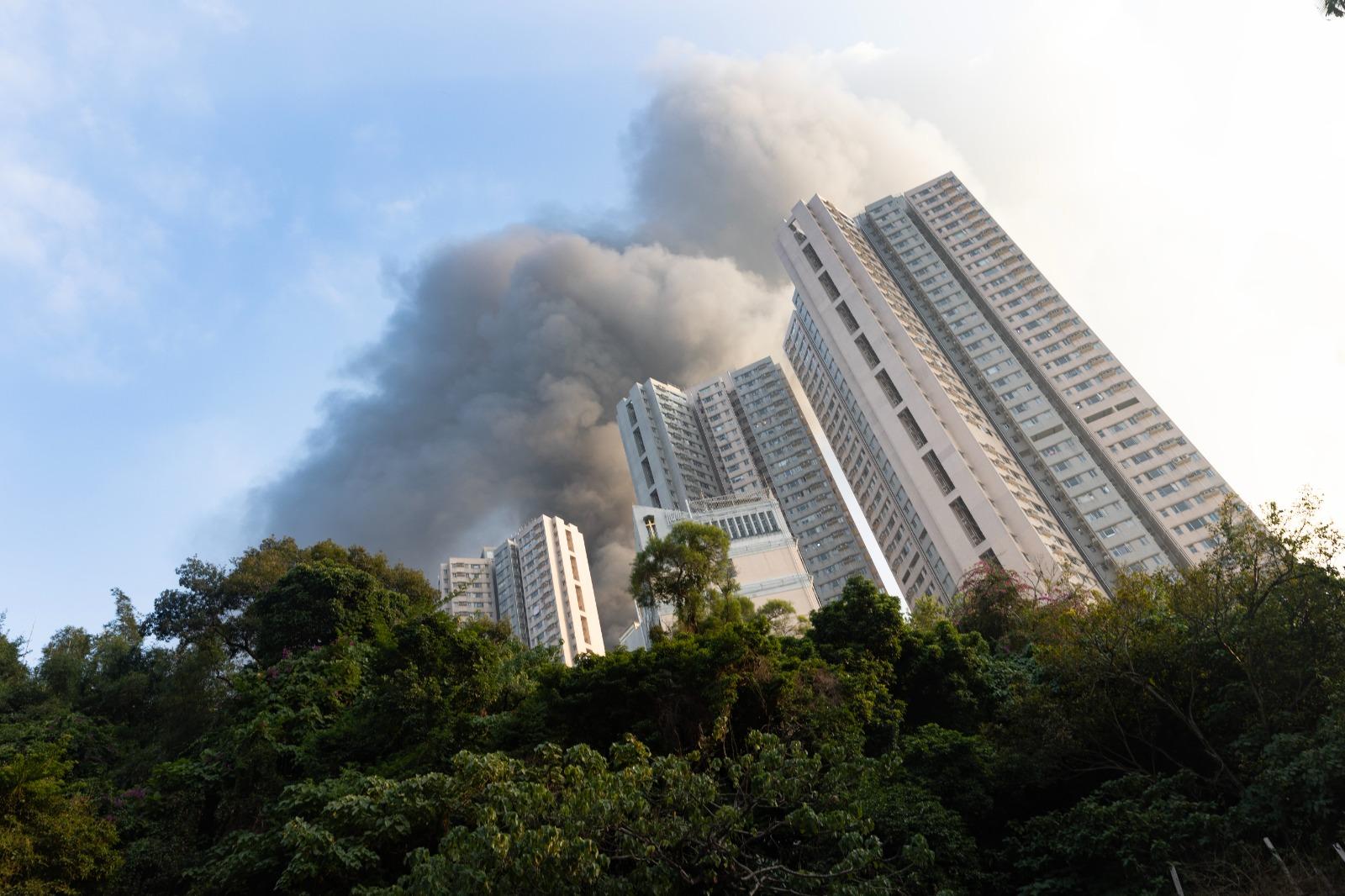 黃竹坑深灣道船廠大火 (中通社)