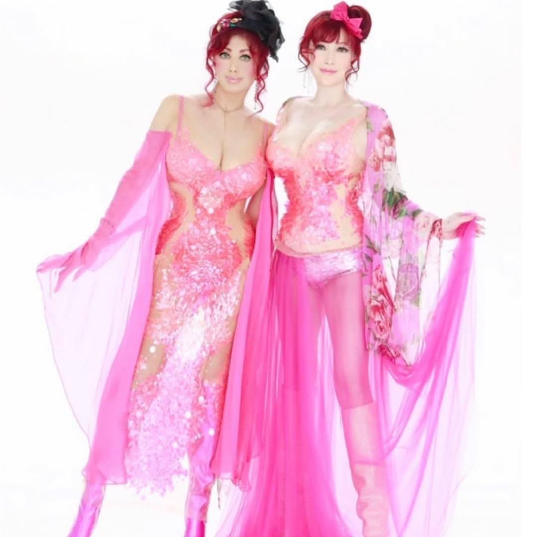 小宵虎南原來心目中的女神典範是巨胸名媛「叶氏姊妹」!