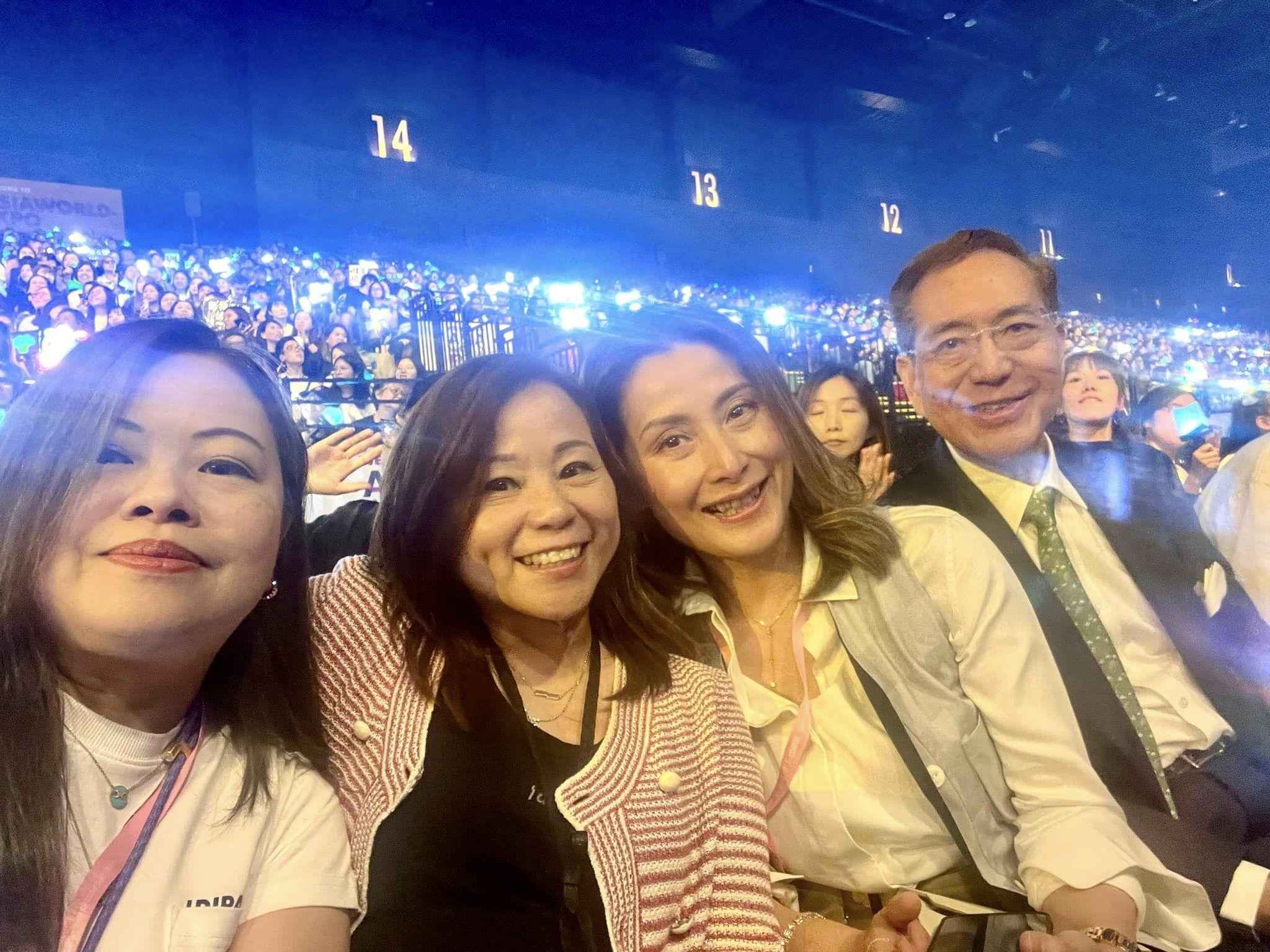 羅淑佩偕友人入場看MIRROR成員陳卓賢(Ian)首個個人演唱會,李國章都有份!(資料圖片)