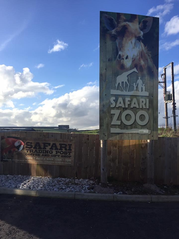 坎布里亞郡南湖野生動物園(South Lakes Safari Zoo)曾在3年有近500隻動物死去。