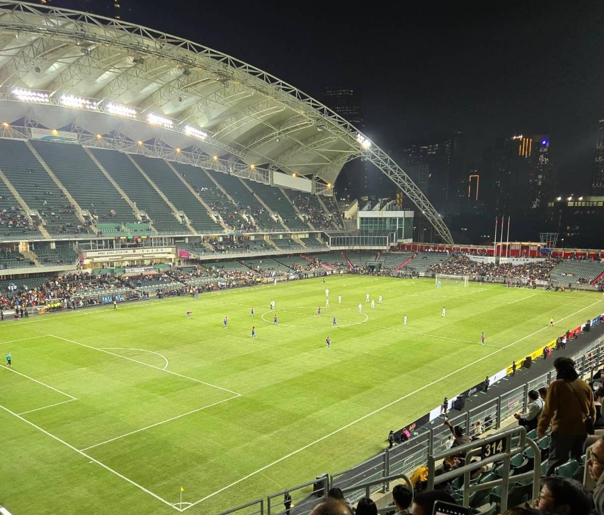 大球場的看台球迷寥寥可數。(Facebook截圖)