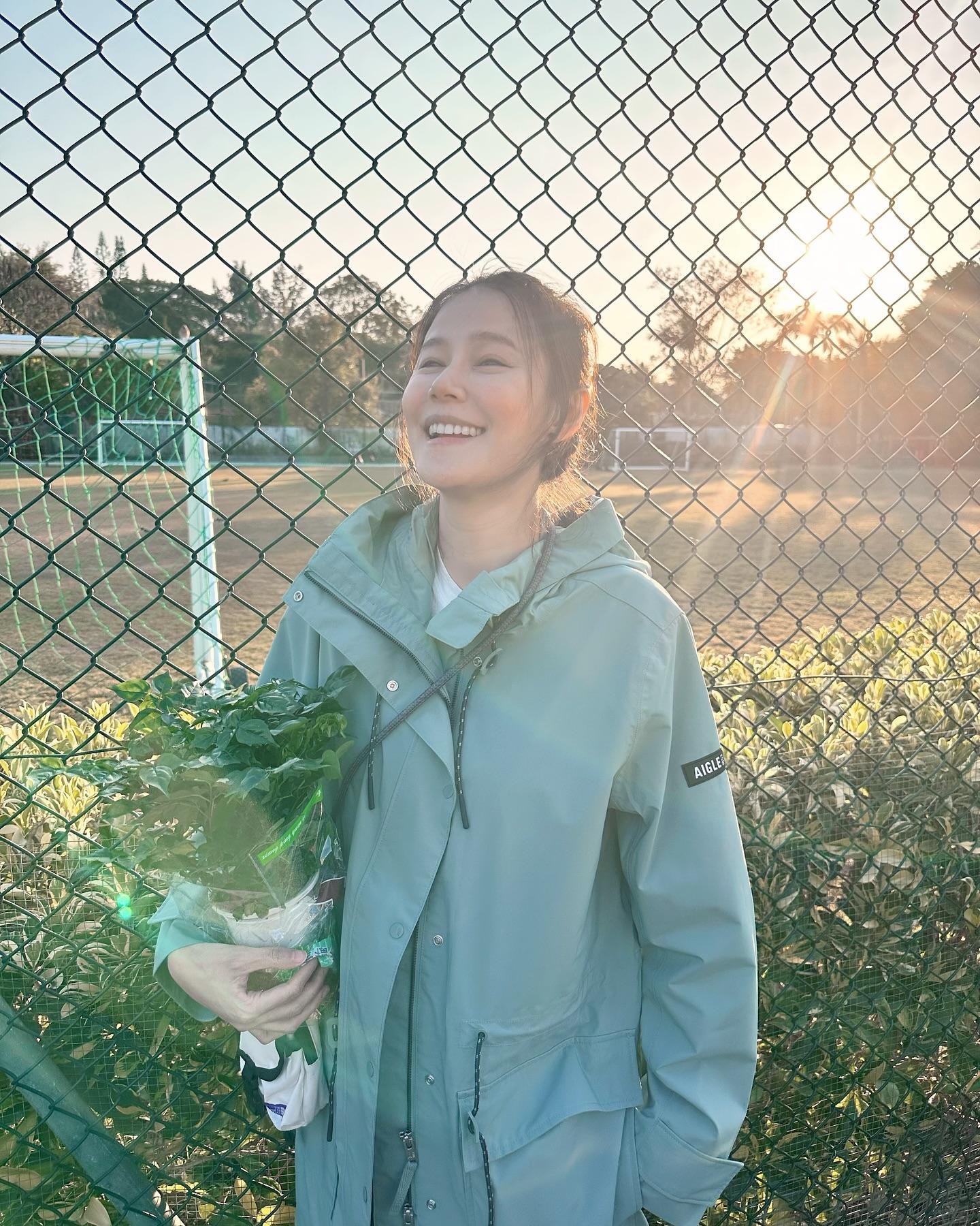 蕭正楠不忘為太太留下倩影。