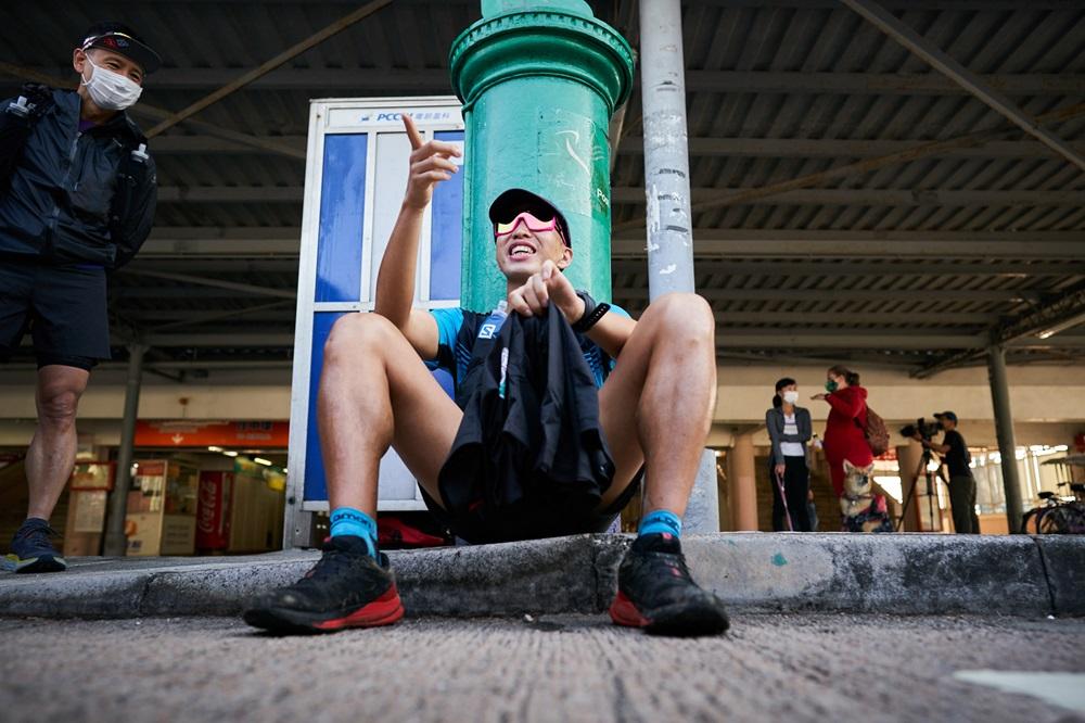 位於梅窩的郵筒是「香港四徑超級挑戰」的終點站。(《香港四徑大步走》劇照)