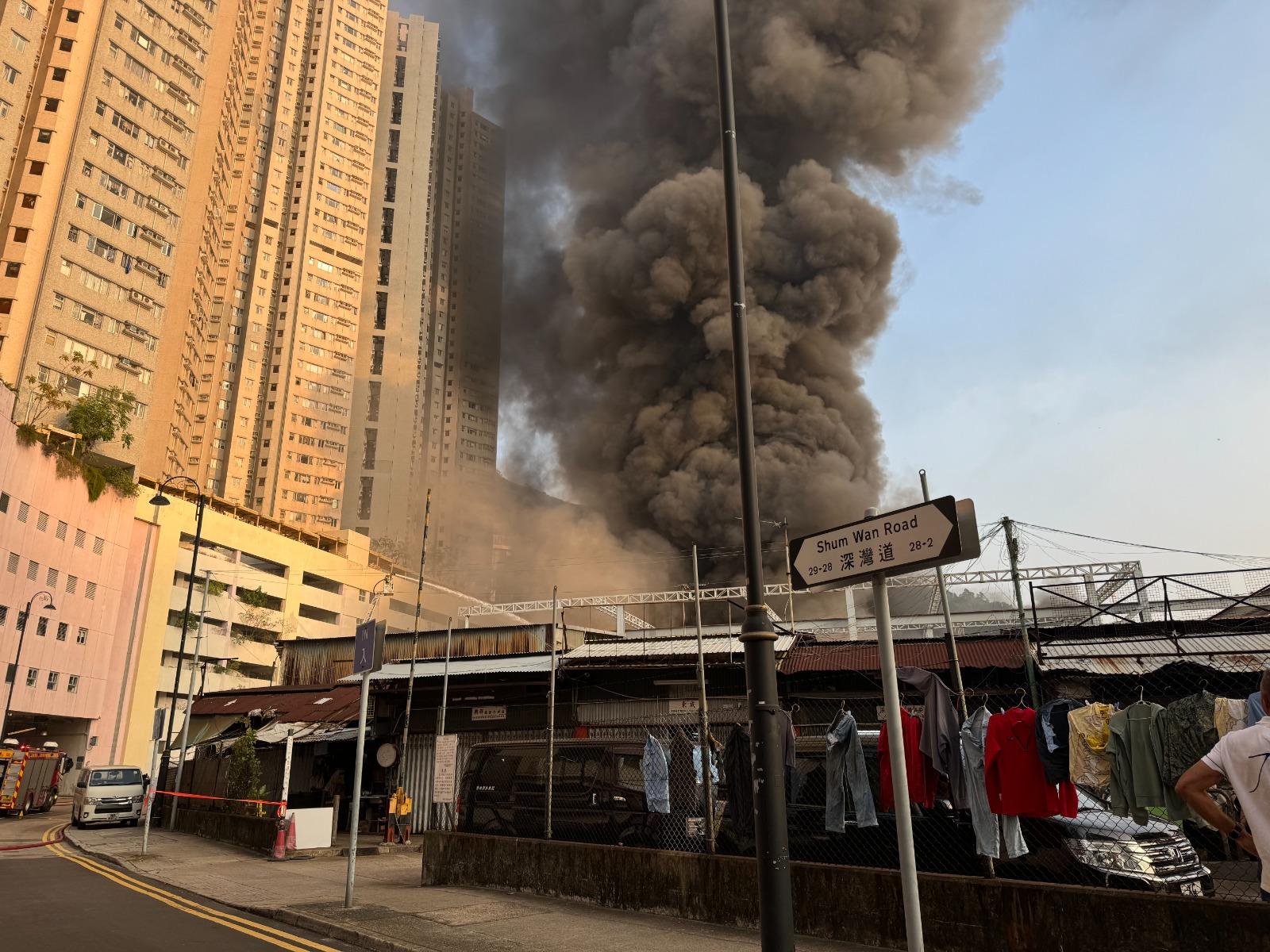 黃竹坑深灣道船廠大火 (中通社)