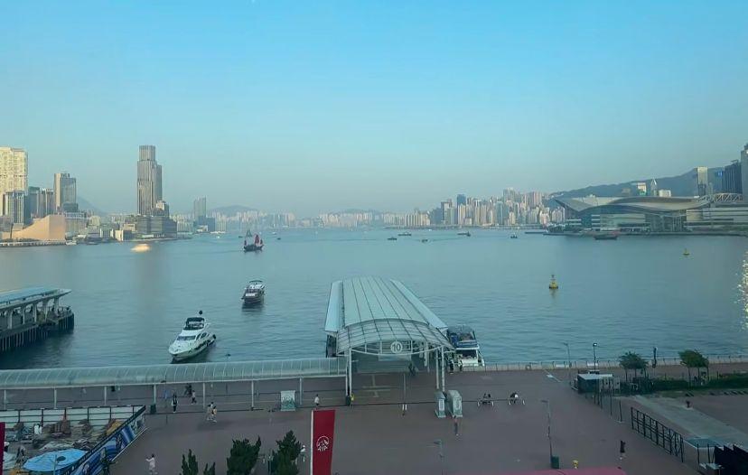 有內地旅客被困在摩天輪。(小紅書截圖)