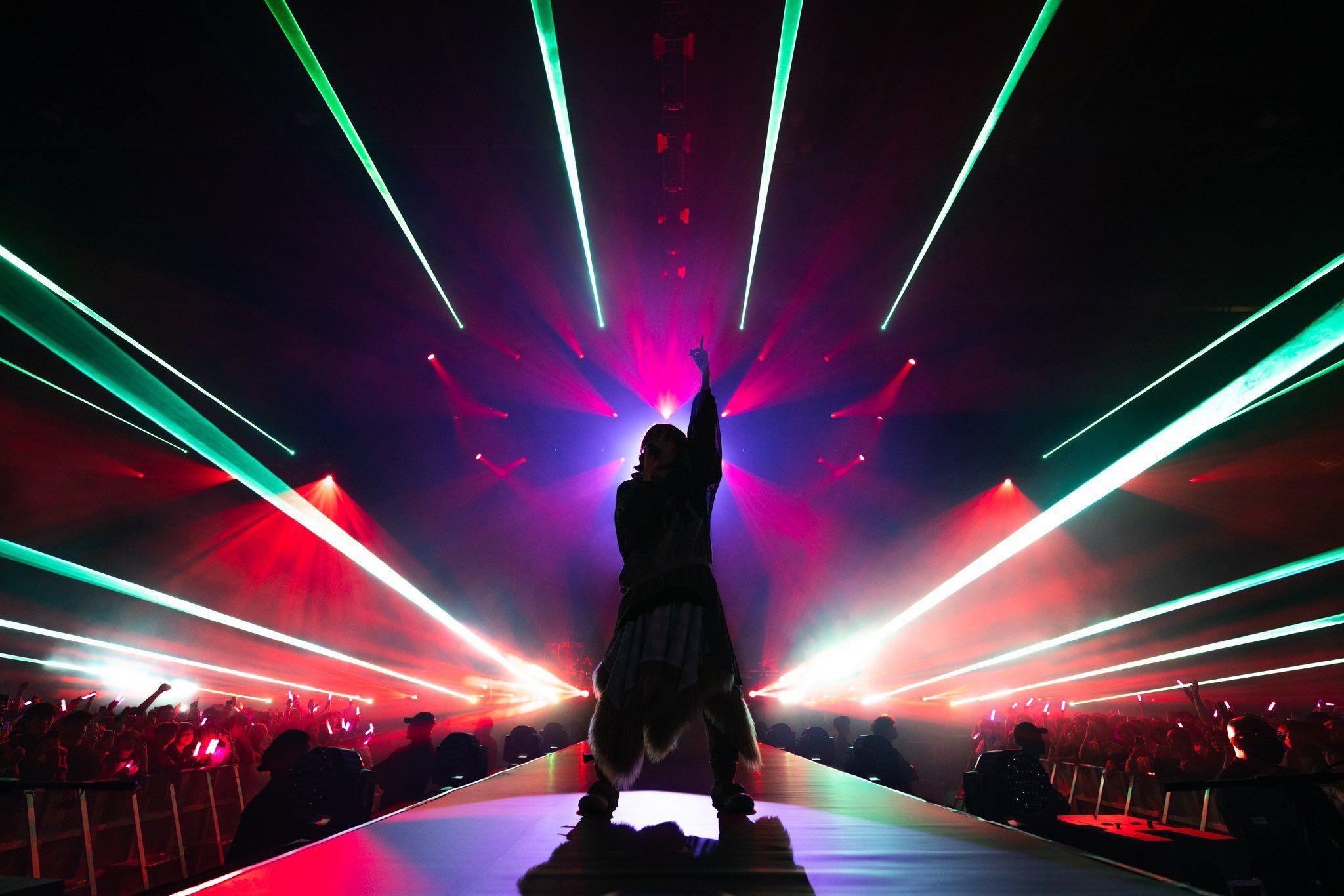 YOASOBI一連兩場亞巡香港站演出昨晚已在亞博Arena開鑼。