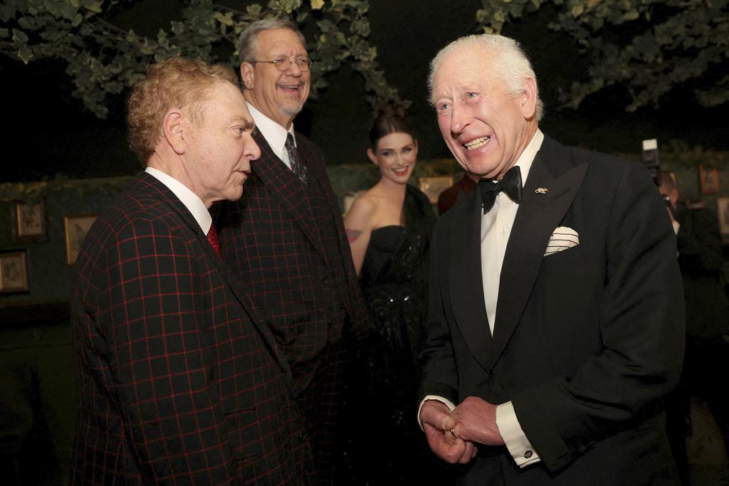 查理斯近日出席公開場合,精神不俗。(美聯社)