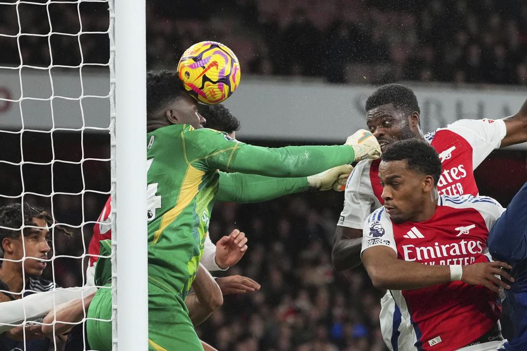 曼聯賽後以14戰19分排英超11名。(美聯社)