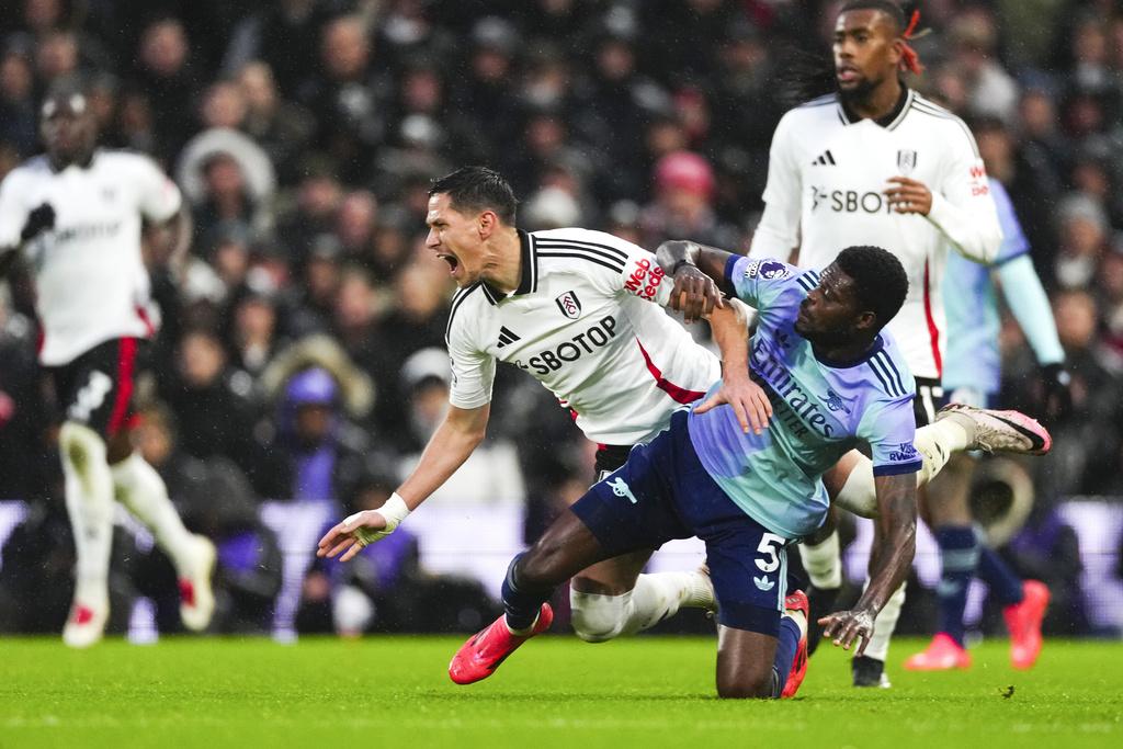 阿仙奴對富咸苦戰,終以1︰1賽和。(美聯社)