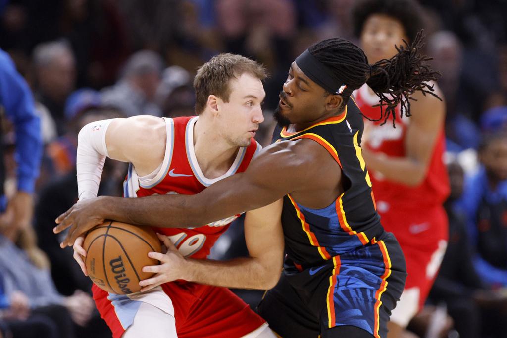 雷霆130:106大勝灰熊。(美聯社)