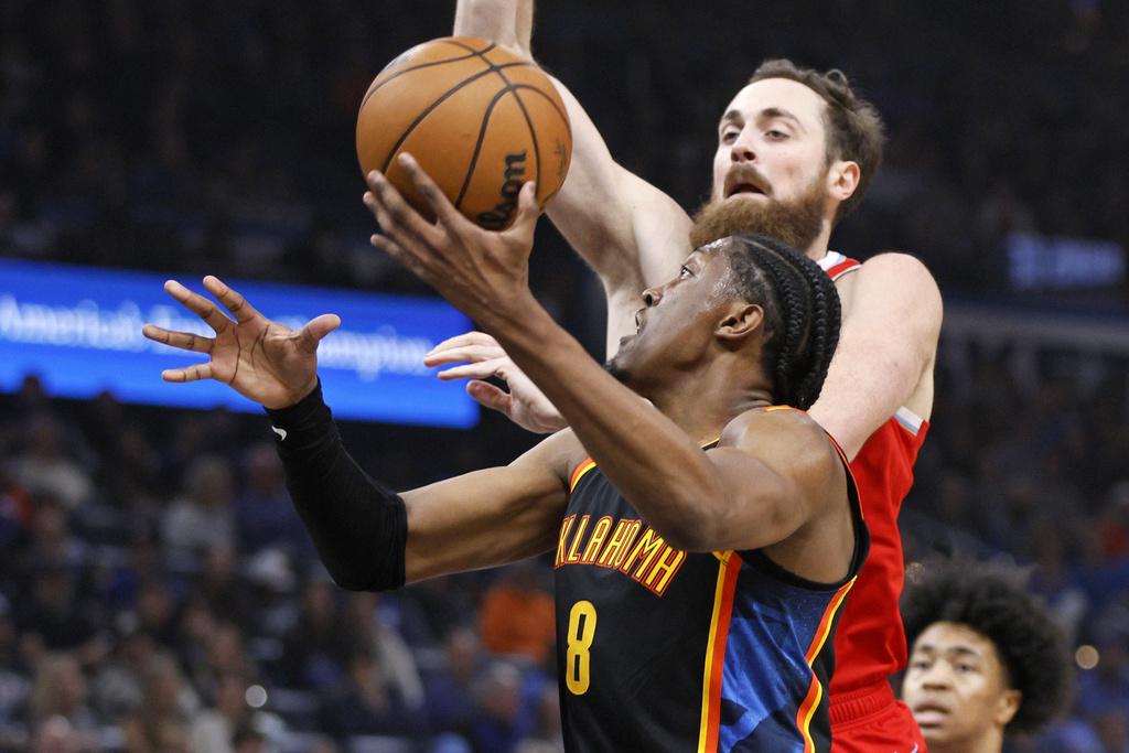 雷霆130:106大勝灰熊。(美聯社)