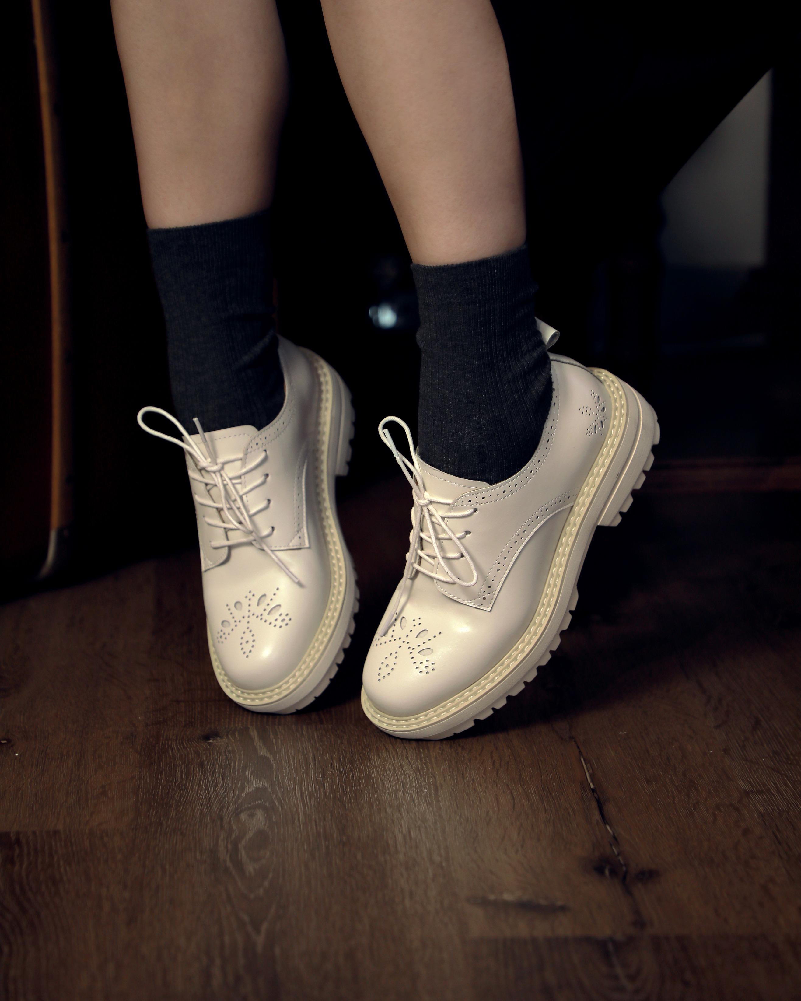 Bettie Oxfords (黑色/白色) $690