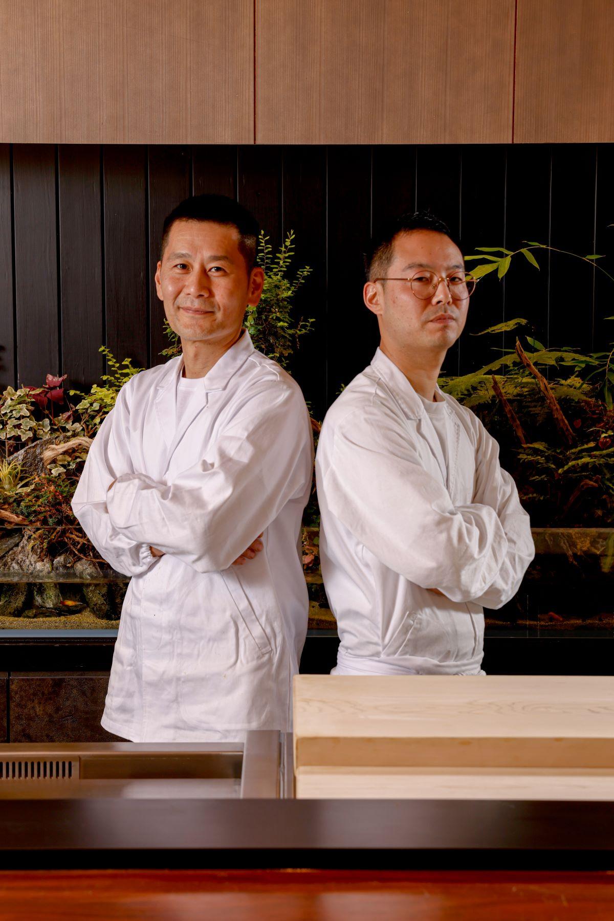新店邀請兩大日籍師傅坐鎮:(左)鐵板燒主廚神子仲康及(右)天婦羅主廚本鄉雅志。