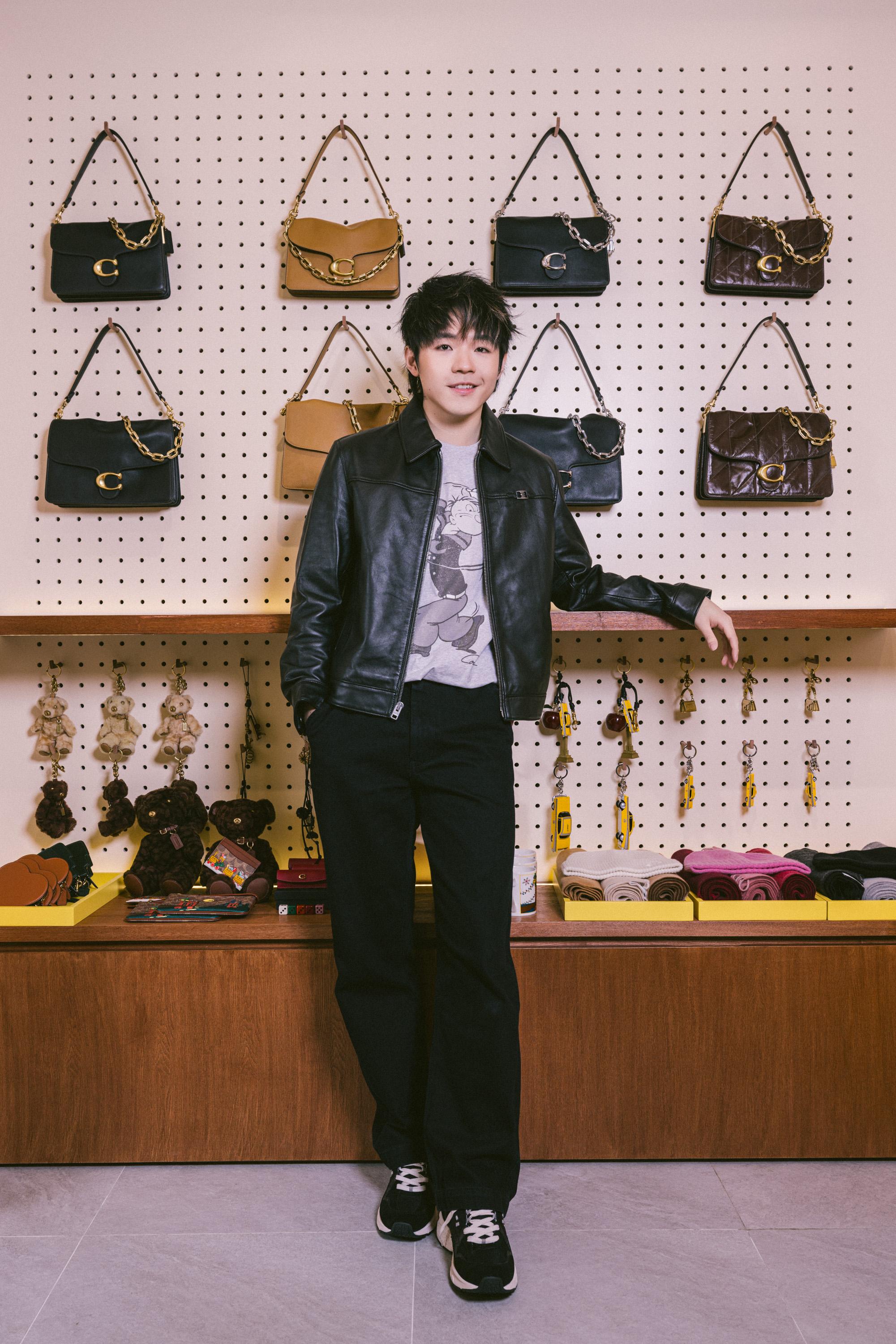 陳卓賢早前出席活動時,就提到有幾份大禮送給fans。